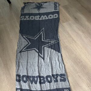 3/10 Cowboys scarf